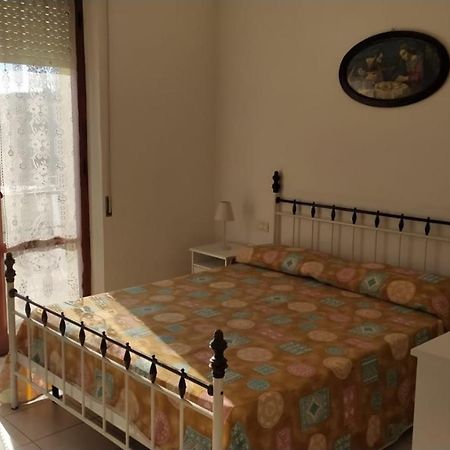 Appartamento Marcella A Due Passi Dal Mare Marcelli Bagian luar foto