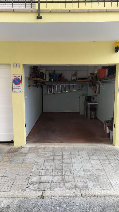 Appartamento Marcella A Due Passi Dal Mare Marcelli Bagian luar foto